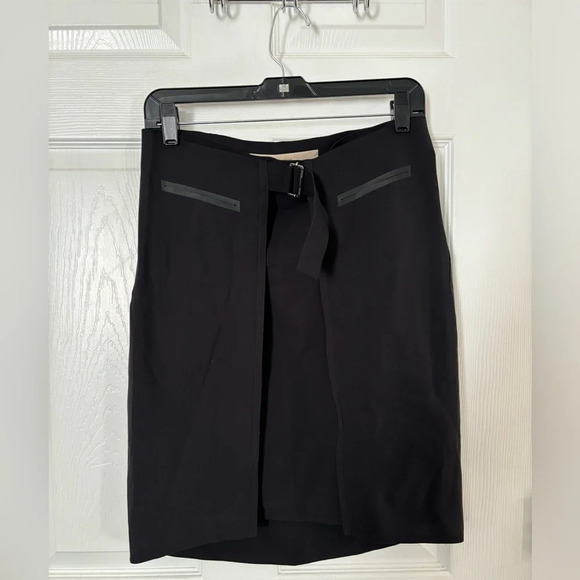 Black Skirt MARITHE FRANCOIS GIRBAUD 320€ - Picture 1 of 5